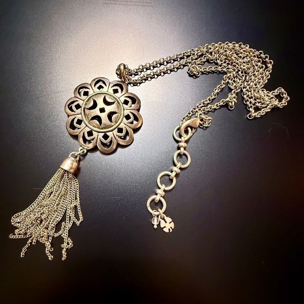 🎊HP!🎊 Lucky Brand Silver-Plated Floral Tassel Long Pendant Necklace